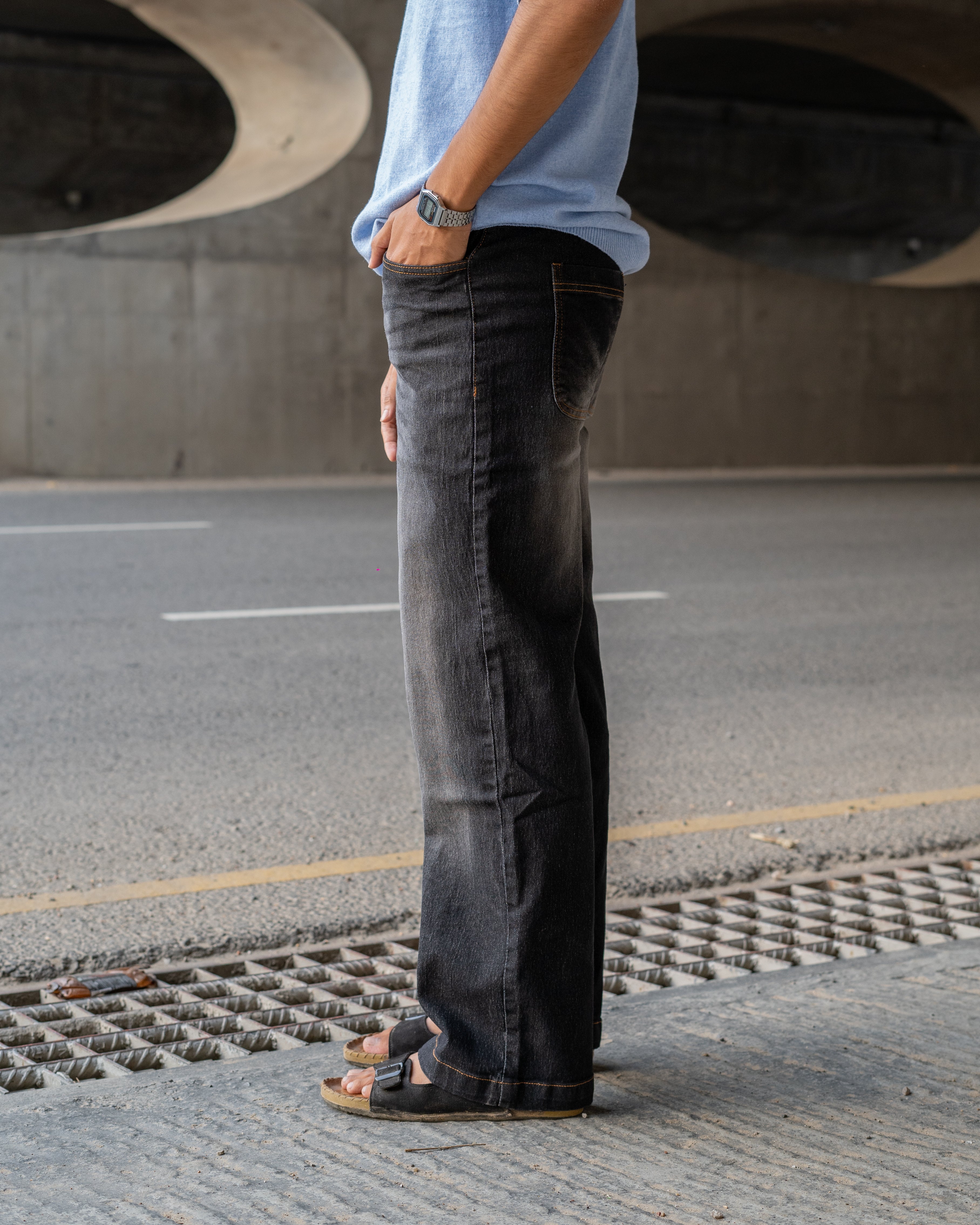 Black Scared Straight Cut Pant