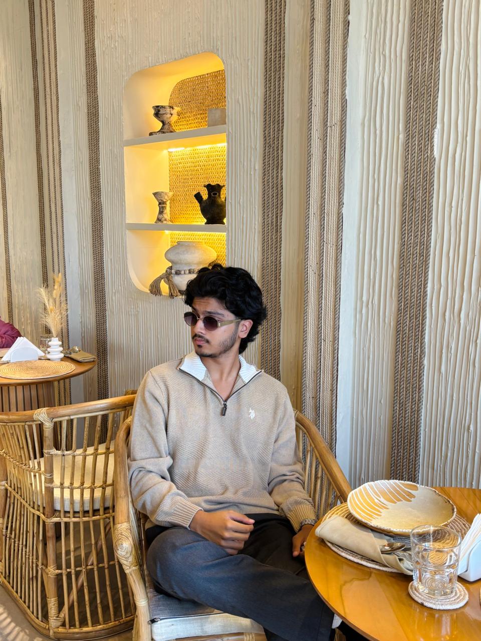 HALF ZIPPER SWEATER - BEIGE